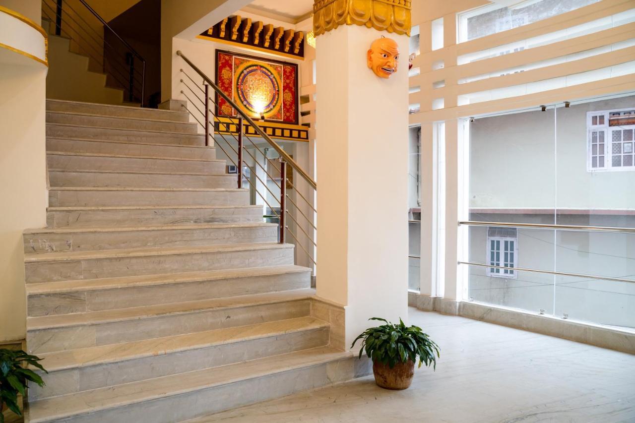 Royal Tara Hotel กังต็อก ภายนอก รูปภาพ