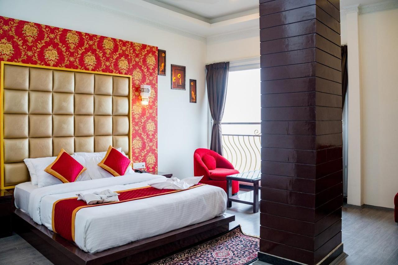 Royal Tara Hotel กังต็อก ภายนอก รูปภาพ