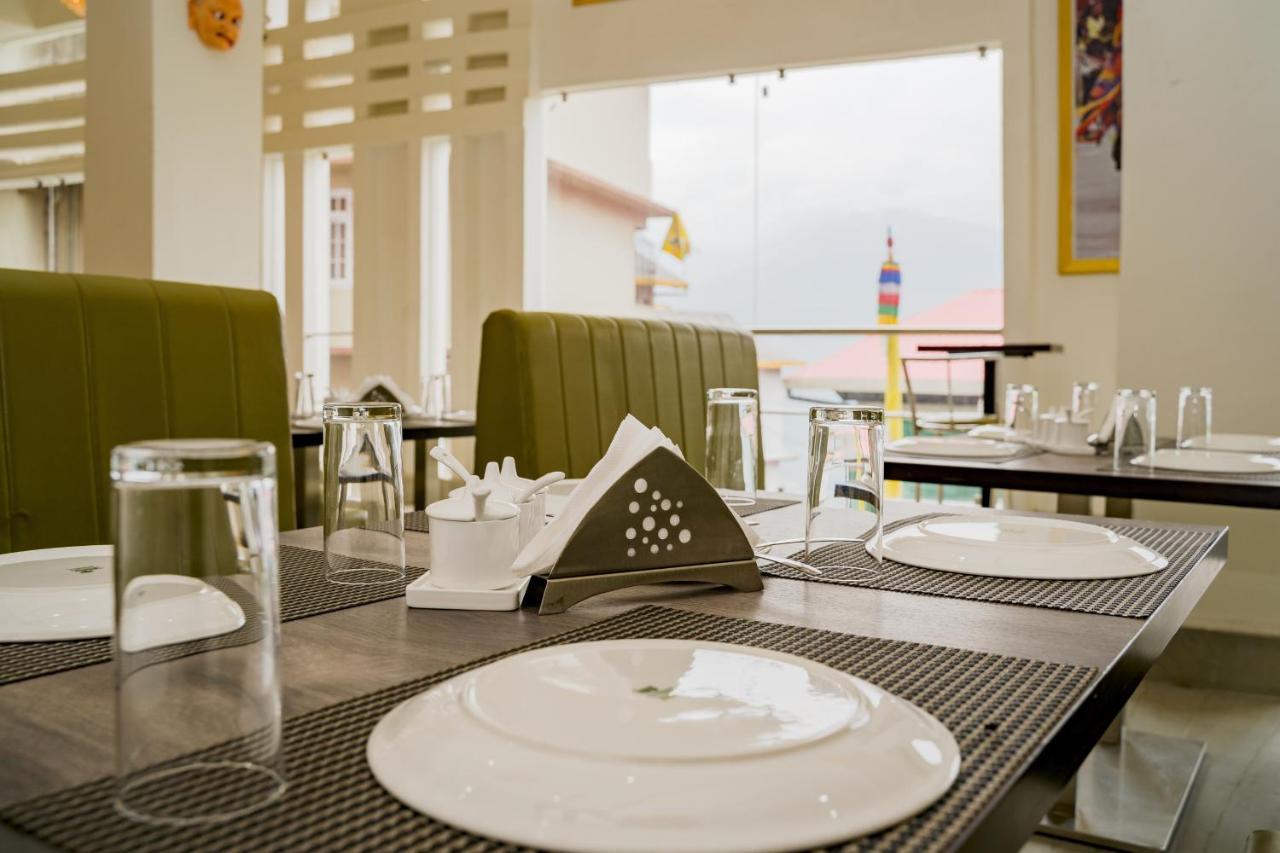 Royal Tara Hotel กังต็อก ภายนอก รูปภาพ